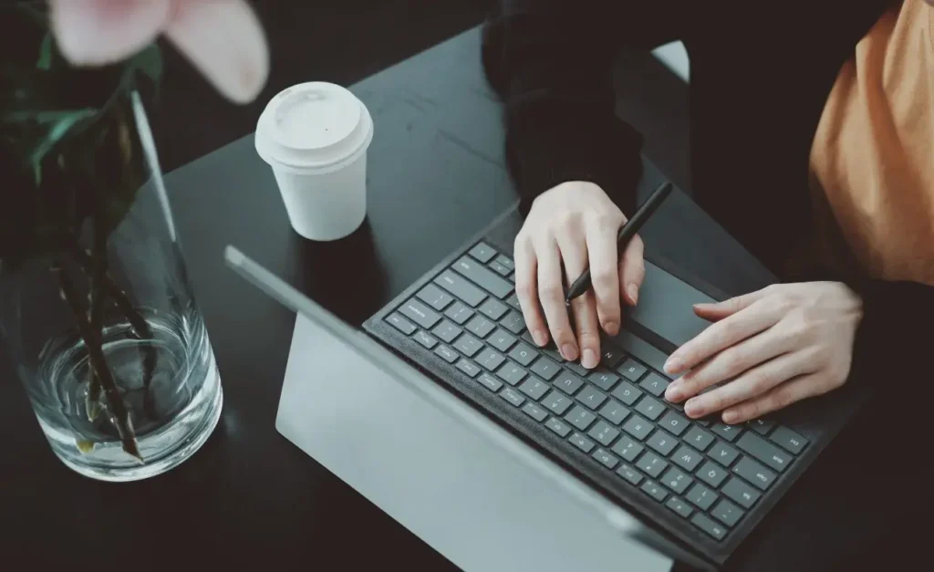 Muon Quen Em Nguyen si kha • Rainy Day Memories • 2023